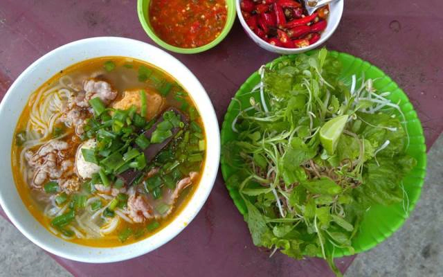 Quán Ăn Bún Bò Tràng Tiền 2