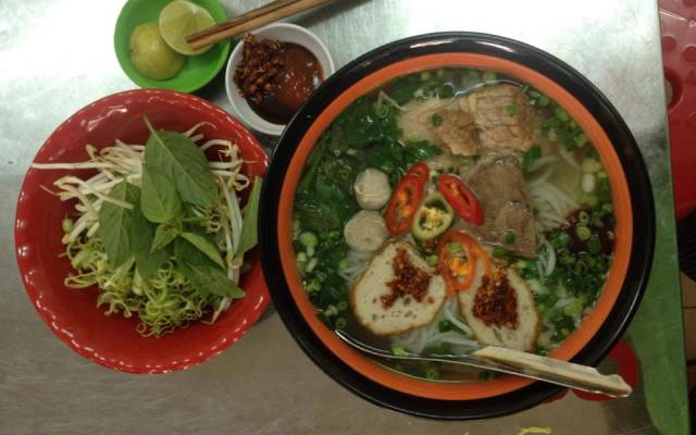 Quán Ăn Bún Bò Viên Góc Vườn Chuối