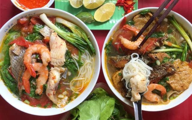 Quán Ăn Bún Cá & Bánh Đa Cá - Xa La