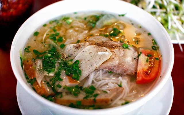 Quán Ăn Bún Cá Hùng Quý