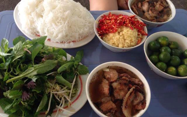Quán Ăn Bún Chả - Âu Cơ