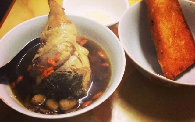 Quán Ăn Bún Chả, Bánh Cuốn Nóng & Gà Tần - Yên Hòa