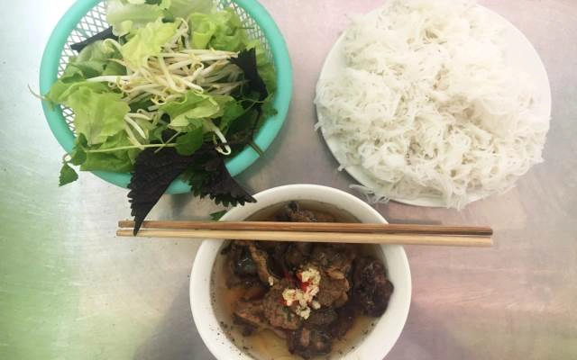 Quán Ăn Bún Chả & Bánh Cuốn - Trần Cung