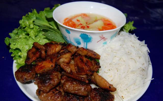 Quán Ăn Bún Chả - Bát Sứ