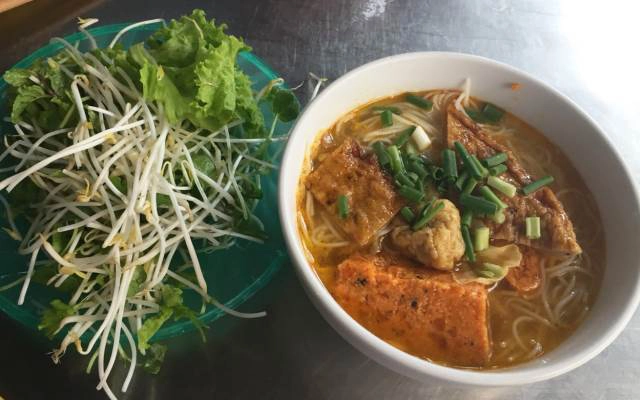 Quán Ăn Bún Chả Cá Bà Phiến