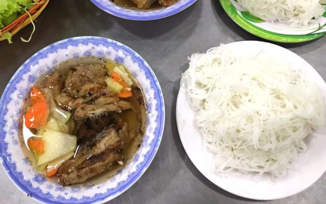 Quán Ăn Bún Chả & Nem Cua Bể Hà Nội - Phan Văn Trị