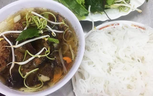 Quán Ăn Bún Chả, Nem - Thụy Khuê
