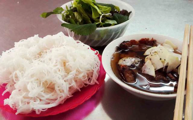 Quán Ăn Bún Chả Võng Thị - Lạc Long Quân