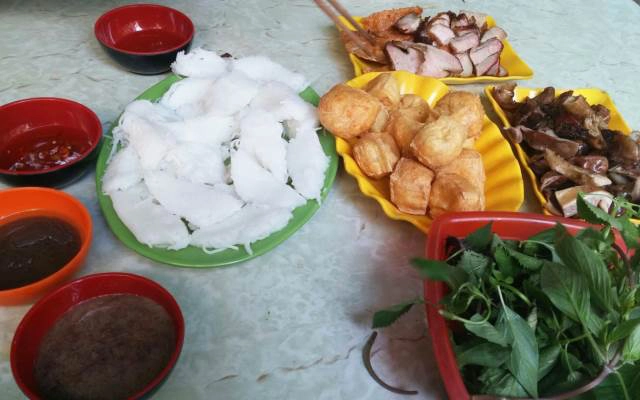 Quán Ăn Hòa Râu - Bún Đậu Lòng Nướng