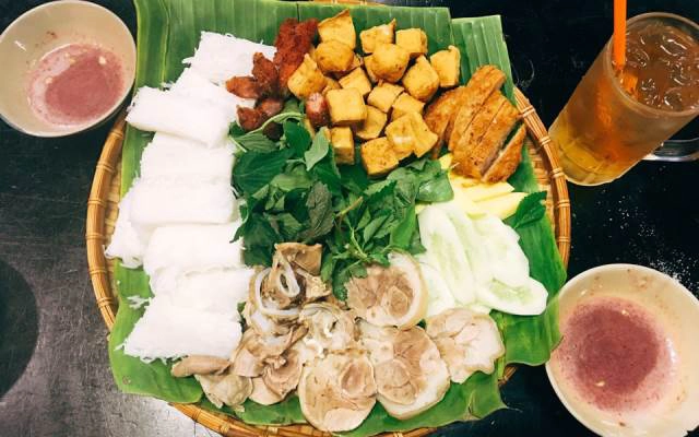 Quán Ăn Bún Đậu Mắm Tôm H - Famil - Lê Văn Việt