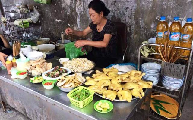 Quán Ăn Bún Gà Bà Thái