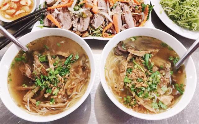 Quán Ăn Bún Măng Vịt, Miến Gà Ta & Cháo Gỏi Vịt