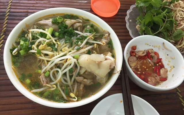 Quán Ăn Bún Móng Giò - Phạm Hùng