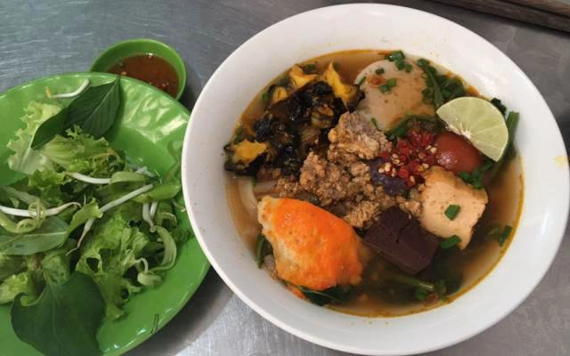 Quán Ăn Bún Riêu 322