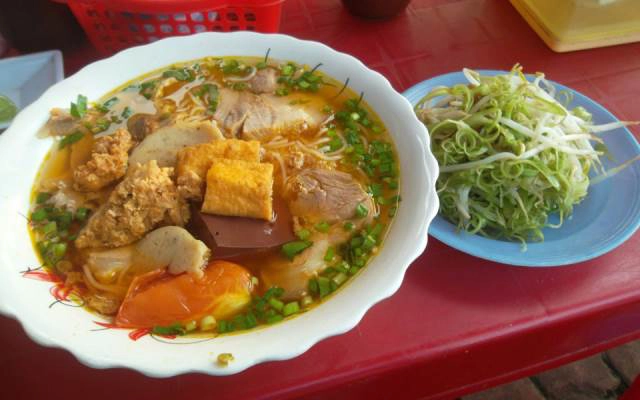 Quán Ăn Bún Riêu Cô Sáu
