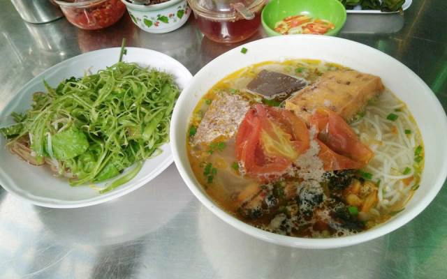 Quán Ăn Bún Riêu Cua Giò Heo & Canh Bún