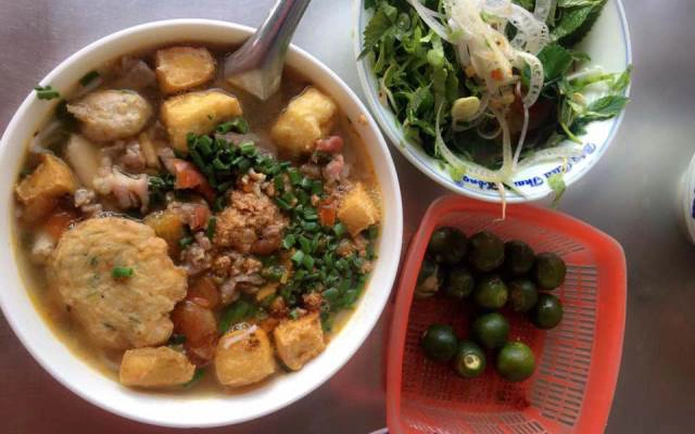 Quán Ăn Bún Riêu - Ngõ 3 Thái Hà