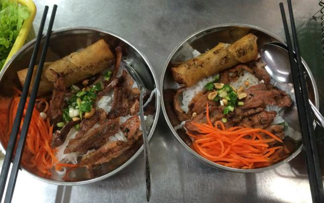 Quán Ăn Bún Thịt Nướng & Bánh Hỏi