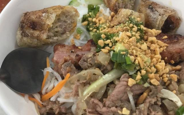 Quán Ăn Bún Thịt Nướng & Bánh Ướt