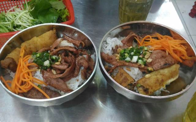 Quán Ăn Bún Thịt Nướng & Giải Khát