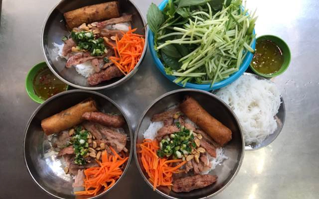 Quán Ăn Bún Thịt Nướng Kiều Bảo 4