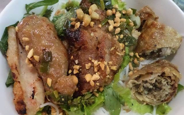 Quán Ăn Bún Thịt Nướng, Nem Nướng - Đoàn Văn Bơ