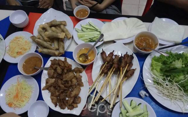 Quán Ăn Bún Thịt Nướng, Nem Nướng & Tôm Bay