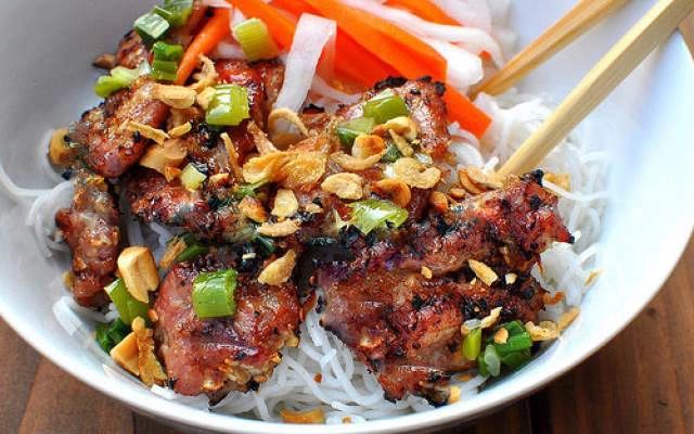 Quán Ăn Bún Thịt Nướng O Lợi