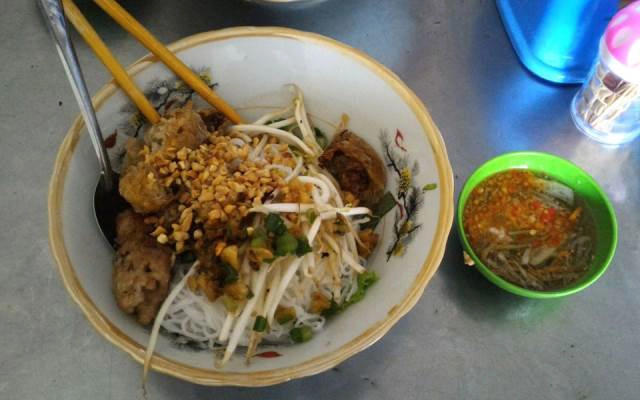 Quán Ăn Bún Thịt Nướng - Phạm Văn Chí