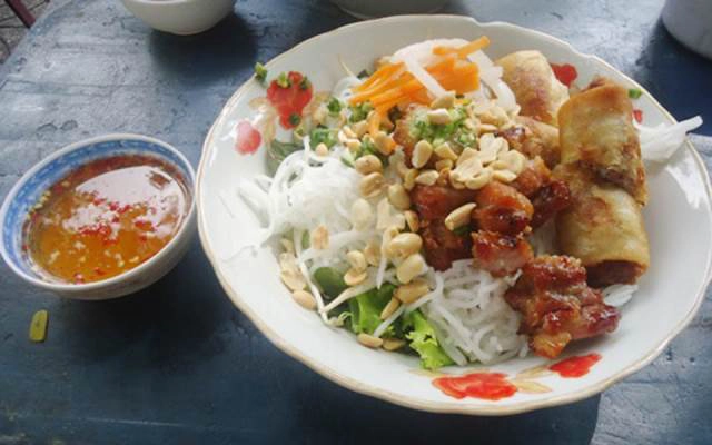 Quán Ăn Bún Thịt Nướng - Tôn Đản