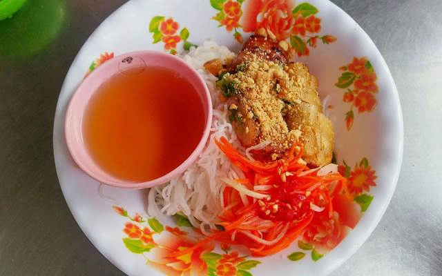 Quán Ăn Bún Thịt Nướng - Trần Phú