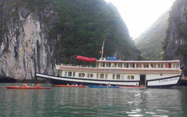 C.Jewel Cruise Cat Ba Island