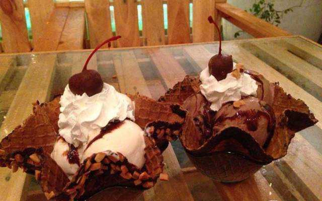 Cafe BUD'S Ice Cream -  Parkson CT Plaza