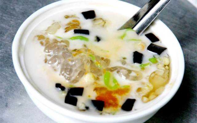 Cafe Chè Ngon 4 Mùa - Quán Thánh