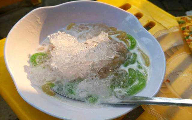 Cafe Chè Thái Lan & Chè Sài Gòn - Đội Cấn