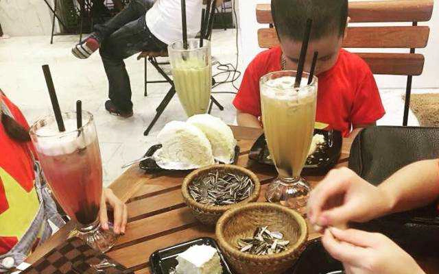 Cafe Coconut Fruit Juice