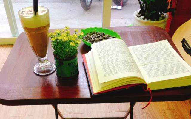 Cafe Entybooks - Trà & Sách