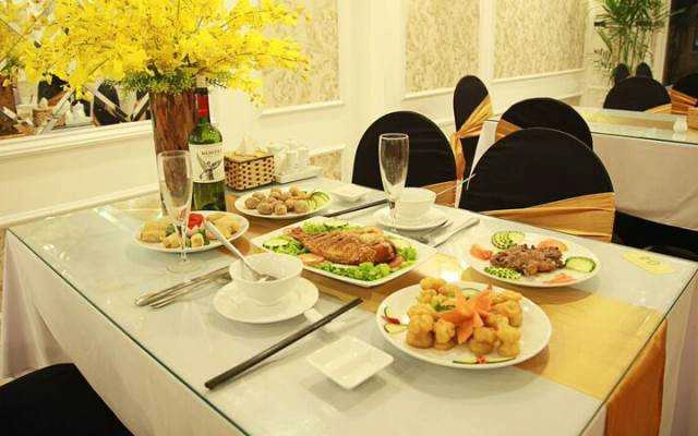 Cafe Jay's Restaurant & Lounge - Jay Grand Hotel