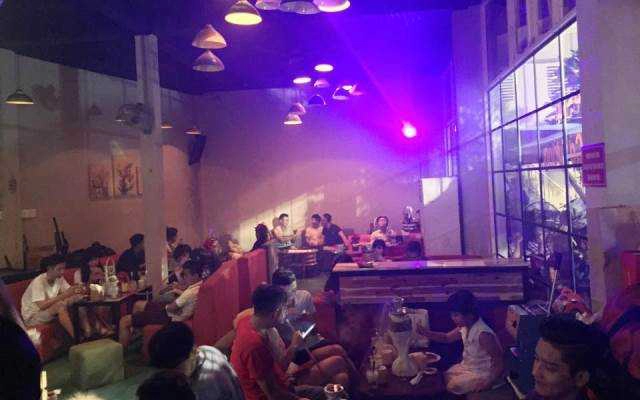 Cafe Juice Garden