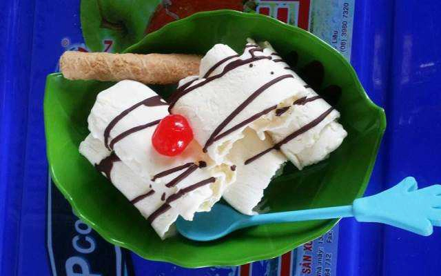 Cafe Kem Cuộn Trái Cây Tươi 15K