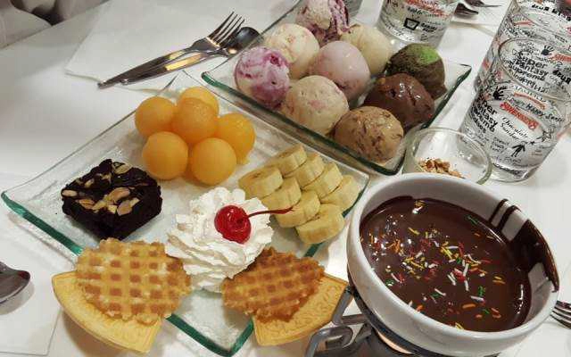 Cafe Kem Swensen’s - Hàng Bè
