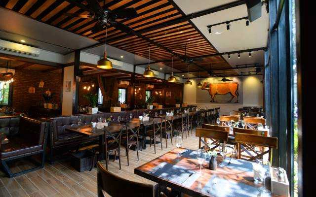 Cafe Le Bon Steak House