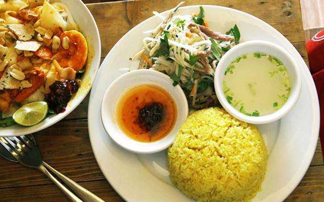 Cafe Mộc - Cơm Gà Hội An & Mì Quảng