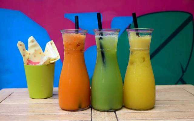 Cafe Mom's Juice Bar