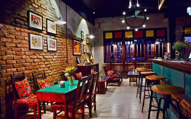Cafe Nhà Kho 247 - Khu Đô Thị Văn Quán