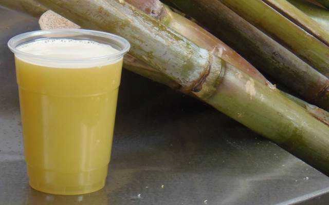 Cafe Nước Mía Sầu Riêng - Nước Dừa