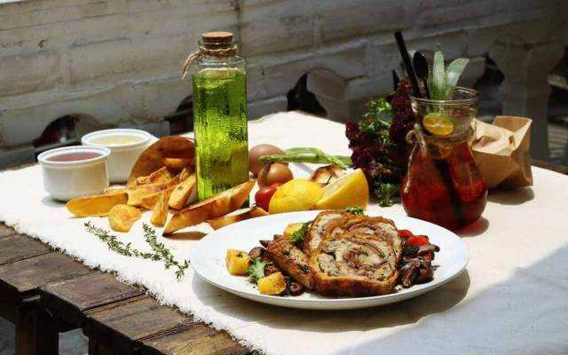 Cafe Phố Nhỏ Bistro & Lounge