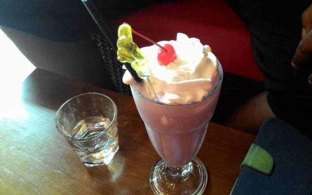 Cafe Room - Juice & Smoothie