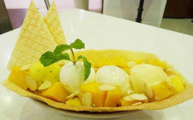 Cafe Shalala Ice Cream - Trần Não