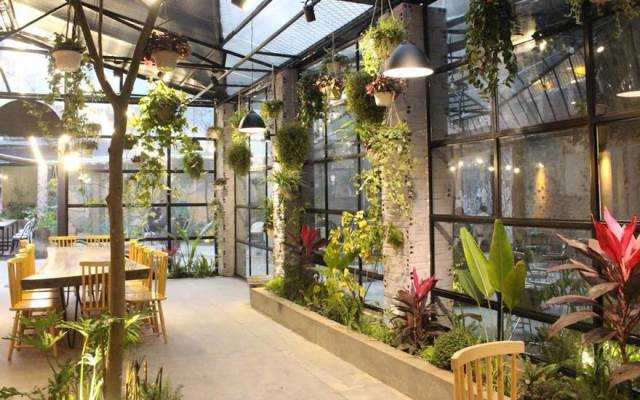Cafe The Firefly - Gardenista